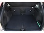 Volvo XC40 2.0 B4 Plus Dark | Apple carplay/ Android auto | Electronic climate control | 18" lichtmetalen velgen | Voorstoelen verwarmd | Stuurwiel verwarmd | Trekhaak elektrisch uitklapbaar | Verwarmde voorruit |