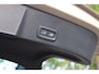 Volvo XC40 2.0 B4 Plus Dark | Apple carplay/ Android auto | Electronic climate control | 18" lichtmetalen velgen | Voorstoelen verwarmd | Stuurwiel verwarmd | Trekhaak elektrisch uitklapbaar | Verwarmde voorruit |