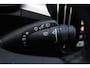 Volvo XC40 2.0 B4 Plus Dark | Apple carplay/ Android auto | Electronic climate control | 18" lichtmetalen velgen | Voorstoelen verwarmd | Stuurwiel verwarmd | Trekhaak elektrisch uitklapbaar | Verwarmde voorruit |
