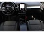 Volvo XC40 2.0 B4 Plus Dark | Apple carplay/ Android auto | Electronic climate control | 18" lichtmetalen velgen | Voorstoelen verwarmd | Stuurwiel verwarmd | Trekhaak elektrisch uitklapbaar | Verwarmde voorruit |