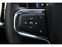 Volvo XC40 2.0 B4 Plus Dark | Apple carplay/ Android auto | Electronic climate control | 18" lichtmetalen velgen | Voorstoelen verwarmd | Stuurwiel verwarmd | Trekhaak elektrisch uitklapbaar | Verwarmde voorruit |