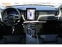 Volvo XC60 2.0 T6 Plug-in hybrid AWD Plus Dark | Lichtmetalen Velgen 19" | Allseason Banden | Trekhaak Elektrisch Uitklapbaar | Elektrisch Glazen Panorama-Dak | 360 Rondomzicht Camera | head-up Display | Stoelen Voor / Achter + Stuurwiel Verwarmend | Pilot Assist