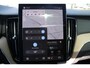 Volvo XC60 2.0 T6 Plug-in hybrid AWD Plus Dark | Lichtmetalen Velgen 19" | Allseason Banden | Trekhaak Elektrisch Uitklapbaar | Elektrisch Glazen Panorama-Dak | 360 Rondomzicht Camera | head-up Display | Stoelen Voor / Achter + Stuurwiel Verwarmend | Pilot Assist