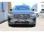 Volvo XC60 2.0 T6 Plug-in hybrid AWD Plus Dark | Lichtmetalen Velgen 19" | Allseason Banden | Trekhaak Elektrisch Uitklapbaar | Elektrisch Glazen Panorama-Dak | 360 Rondomzicht Camera | head-up Display | Stoelen Voor / Achter + Stuurwiel Verwarmend | Pilot Assist