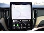 Volvo XC60 2.0 T6 Plug-in hybrid AWD Plus Dark | Lichtmetalen Velgen 19" | Allseason Banden | Trekhaak Elektrisch Uitklapbaar | Elektrisch Glazen Panorama-Dak | 360 Rondomzicht Camera | head-up Display | Stoelen Voor / Achter + Stuurwiel Verwarmend | Pilot Assist