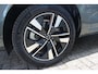 Volvo XC60 2.0 T6 Plug-in hybrid AWD Plus Dark | Lichtmetalen Velgen 19" | Allseason Banden | Trekhaak Elektrisch Uitklapbaar | Elektrisch Glazen Panorama-Dak | 360 Rondomzicht Camera | head-up Display | Stoelen Voor / Achter + Stuurwiel Verwarmend | Pilot Assist