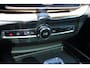 Volvo XC60 2.0 T6 Plug-in hybrid AWD Plus Dark | Lichtmetalen Velgen 19" | Allseason Banden | Trekhaak Elektrisch Uitklapbaar | Elektrisch Glazen Panorama-Dak | 360 Rondomzicht Camera | head-up Display | Stoelen Voor / Achter + Stuurwiel Verwarmend | Pilot Assist