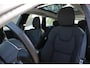 Volvo XC60 2.0 T6 Plug-in hybrid AWD Plus Dark | Lichtmetalen Velgen 19" | Allseason Banden | Trekhaak Elektrisch Uitklapbaar | Elektrisch Glazen Panorama-Dak | 360 Rondomzicht Camera | head-up Display | Stoelen Voor / Achter + Stuurwiel Verwarmend | Pilot Assist