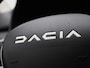 Dacia Jogger 1.0 TCe 110Pk Extreme 7p. | Navigatie | Climate Control | Cruise Control | Trekhaak | Apple Carplay/Android Auto | Parkeersensoren Voor & Achter met Camera | Blind Spot Warning | Privacy Glass | Lichtmetalen Velgen | Keyless Start & Go | Stoelverwarming |