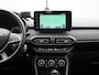 Dacia Jogger 1.0 TCe 110Pk Extreme 7p. | Navigatie | Climate Control | Cruise Control | Trekhaak | Apple Carplay/Android Auto | Parkeersensoren Voor & Achter met Camera | Blind Spot Warning | Privacy Glass | Lichtmetalen Velgen | Keyless Start & Go | Stoelverwarming |