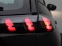 Peugeot e-2008 EV Active 50 kWh | Apple Carplay/Android Auto | Pack Safety Plus | DAB ontvanger | Keyless start | Stuurwiel multifunctioneel | Bluetooth telefoonvoorbereiding |
