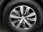 Peugeot e-2008 EV Active 50 kWh | Apple Carplay/Android Auto | Pack Safety Plus | DAB ontvanger | Keyless start | Stuurwiel multifunctioneel | Bluetooth telefoonvoorbereiding |