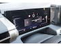Lancia Ypsilon 1.2 Hybrid 110PK AUTOMAAT LX | CAMERA VOOR + ACHTER | PARKEERSENSOREN VOOR + ACHTER | DRIVE PACK: ADAPTIVE CRUISE CONTROL/DODEHOEK DETECTIE/ELEKTRISCH INKLAPBARE BUITENSPIEGELS/SPROTIEF STUURWIEL | SFEER VERLICHTING | CLIMATE CONTROL | DRAADLOZE APPLE CARPLAY/ANDROID AUTO | DRAADLOZE TELEFOONLADER | 17" LICHTMETALEN VELGEN "DIAMOND CUT" | WIELKASTEN "GLOSSY BLACK" | PRIVACY GLAS ACHTER | PREMIUM STOELBEKLEDING "GRIGIO ANTRACITE" | KLEUR: "BIANCO QUARZO" |