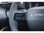 Lancia Ypsilon 1.2 Hybrid 110PK AUTOMAAT LX | CAMERA VOOR + ACHTER | PARKEERSENSOREN VOOR + ACHTER | DRIVE PACK: ADAPTIVE CRUISE CONTROL/DODEHOEK DETECTIE/ELEKTRISCH INKLAPBARE BUITENSPIEGELS/SPROTIEF STUURWIEL | SFEER VERLICHTING | CLIMATE CONTROL | DRAADLOZE APPLE CARPLAY/ANDROID AUTO | DRAADLOZE TELEFOONLADER | 17" LICHTMETALEN VELGEN "DIAMOND CUT" | WIELKASTEN "GLOSSY BLACK" | PRIVACY GLAS ACHTER | PREMIUM STOELBEKLEDING "GRIGIO ANTRACITE" | KLEUR: "BIANCO QUARZO" |