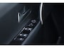 Lancia Ypsilon 1.2 Hybrid 110PK AUTOMAAT LX | CAMERA VOOR + ACHTER | PARKEERSENSOREN VOOR + ACHTER | DRIVE PACK: ADAPTIVE CRUISE CONTROL/DODEHOEK DETECTIE/ELEKTRISCH INKLAPBARE BUITENSPIEGELS/SPROTIEF STUURWIEL | SFEER VERLICHTING | CLIMATE CONTROL | DRAADLOZE APPLE CARPLAY/ANDROID AUTO | DRAADLOZE TELEFOONLADER | 17" LICHTMETALEN VELGEN "DIAMOND CUT" | WIELKASTEN "GLOSSY BLACK" | PRIVACY GLAS ACHTER | PREMIUM STOELBEKLEDING "GRIGIO ANTRACITE" | KLEUR: "BIANCO QUARZO" |