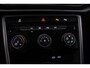 Volkswagen T-Roc Life Edition 1.5 TSI 150pk DSG Automaat Adaptive cruise control, Achteruitrijcamera, LED koplampen, App connect, Parkeersensoren, Airco, DAB, Radio