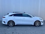 Kia ProCeed 1.5 T-GDi GT-PlusLine Automaat Navigatie, Climate Control, Schuirdak, JBL, LED, 18"Lm, Adaptive Cruisecontrol, Stoel/Stuurvewarming