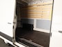 Volkswagen Crafter 35 2.0 TDI L3H3 Highline EURO VI 140 pk Automaat | Navigatie | Trekhaak | Parkeersensoren | Achteruitrijcamera | Cruise control |