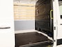 Volkswagen Crafter 35 2.0 TDI L3H3 Highline EURO VI 140 pk Automaat | Navigatie | Trekhaak | Parkeersensoren | Achteruitrijcamera | Cruise control |