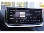 Peugeot 208 1.2 Hybrid 145PK AUTOMAAT GT PACK | ELEKTRISCH BEDIENBARE BESTUURDERSSTOEL MET MASSAGE FUNCTIE | ALCANTARA BEKLEDING | STOEL VERWARMING | CRUISE CONTROL | DAB+ RADIO | APPLE CARPLAY/ANDROID AUTO | FULL LED KOPLAMPEN | KEYLESS ENTRY/START | 17" LICHTMETALEN VELGEN | CLIMATE CONTROL | PARKEERSENSOREN VOOR + ACHTER | ACHTERUITRIJ CAMERA |