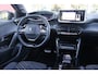 Peugeot 208 1.2 Hybrid 145PK AUTOMAAT GT PACK | ELEKTRISCH BEDIENBARE BESTUURDERSSTOEL MET MASSAGE FUNCTIE | ALCANTARA BEKLEDING | STOEL VERWARMING | CRUISE CONTROL | DAB+ RADIO | APPLE CARPLAY/ANDROID AUTO | FULL LED KOPLAMPEN | KEYLESS ENTRY/START | 17" LICHTMETALEN VELGEN | CLIMATE CONTROL | PARKEERSENSOREN VOOR + ACHTER | ACHTERUITRIJ CAMERA |