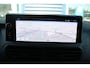 Peugeot Expert Standaard - Elektrisch | 16" stalen velgen | 3 regeneratieve rem modi via paddles achter stuurwiel | 5" zwart/wit Touchscreen FM/DAB+-Radio met Bluetooth, USB-A aansluiting