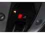 Volvo V60 T4 Business Sport | R-Design | Schuifdak | Trekhaak | Keyless | Standkachel | Camera | 18 Inch