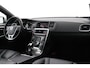 Volvo V60 T4 Business Sport | R-Design | Schuifdak | Trekhaak | Keyless | Standkachel | Camera | 18 Inch