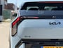 Kia EV3 GT-PlusLine 81.4 kWh | 560 km WLTP-actieradius | Elektrisch verstelbare stoelen incl. geheugenfunctie | Dodehoekcamera | 360 camera | Harman/Kardon geluidsinstallatie | Stoelverwarming- en koeling | Draadloos Apple/Android Carplay | Glazen schuif-/kanteldak | Elektrisch bedienbare achterklep