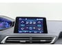 Peugeot 3008 1.6 PureTech Allure | Apple carplay/Android auto | Trekgewicht 1500 kg | Stoelverwarming | Ledverlichting | Parkeerhulp voor+ achter | Camera |