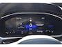 Volkswagen T-Roc 1.0 TSI R-Line 12-2022 | Navigatie | Camera | Massagestoel | 12 mnd BOVAG garantie | Whatsapp 06-53188999