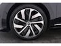 Volkswagen Arteon Shooting Brake 1.4 TSI eHybrid R-Line Business+ | Uitklap Trekhaak | Panoramadak | CarPlay | Digital Cockpit |