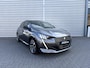 Peugeot 208 1.2 GT Automaat | Panoramadak | Parkeersensoren | Achteruitrijcamera | Navigatiesysteem | Sportstoelen | Apple carplay | Metallic lak | 17" velgen |