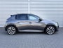 Peugeot 208 1.2 GT Automaat | Panoramadak | Parkeersensoren | Achteruitrijcamera | Navigatiesysteem | Sportstoelen | Apple carplay | Metallic lak | 17" velgen |