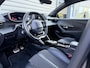 Peugeot 208 1.2 GT Automaat | Panoramadak | Parkeersensoren | Achteruitrijcamera | Navigatiesysteem | Sportstoelen | Apple carplay | Metallic lak | 17" velgen |