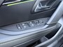 Peugeot 208 1.2 GT Automaat | Panoramadak | Parkeersensoren | Achteruitrijcamera | Navigatiesysteem | Sportstoelen | Apple carplay | Metallic lak | 17" velgen |
