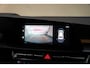 Kia Niro EV e-Niro DynamicLine 64.8 kWh 3-fase [ Navi Adapt.cruise Apple / Android Camera Stoel-en stuurverwarming ]