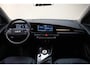 Kia Niro EV e-Niro DynamicLine 64.8 kWh 3-fase [ Navi Adapt.cruise Apple / Android Camera Stoel-en stuurverwarming ]