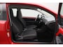 Volkswagen Up! 1.0 take up! 2012 | Airco | Navigatie | Elektrische Ramen | Radio CD | Centrale Vergrendeling | Boekjes | 2 Sleutels | Nationale Autopas