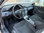 Volkswagen Passat 1.6 FSI Comfortline 6-Bak Clima Cruise Pdc Trekhaak NL-auto!