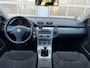 Volkswagen Passat 1.6 FSI Comfortline 6-Bak Clima Cruise Pdc Trekhaak NL-auto!