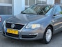 Volkswagen Passat 1.6 FSI Comfortline 6-Bak Clima Cruise Pdc Trekhaak NL-auto!