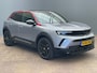 Opel Mokka-e GS Line 50-kWh Camera | LED | 18" Lichtmetaal | Carplay | Cruise | Climate | Parkeersensoren voor en Achter | Achteruitrijcamera | Afwijkende dakkleur | Apple Carplay/Android Auto|telefoonintegratie premium