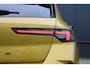 Opel Astra Electric 58 kWh Ultimate | Camera | Cruise control adaptief | Navi | Voorstoelen verwarmd | Stuurwiel verwarmd |