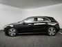 Mercedes-Benz A-klasse 180 Luxury Line | Trekhaak | Stoelverwarming | Navigatie | Climate Control |