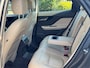 Jaguar F-Pace 2.0 Portfolio AWD 25t | Pano, Leder, Navi, Stoel+Stuurverw., Trekh., Carplay/Android | NAP | Dealeronderhouden |