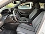 Peugeot 2008 1.2T 100pk Allure | Facelift model | Parkeersensoren voor + achter | Apple Carplay/Android Auto | Climate Control | Lichtmetalen velgen
