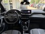 Peugeot 2008 1.2T 100pk Allure | Facelift model | Parkeersensoren voor + achter | Apple Carplay/Android Auto | Climate Control | Lichtmetalen velgen