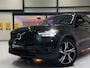 Volvo XC40 T5 Recharge R-Design Pano Camera Led Acc Hud Pdc Harman/Kardon Keyless Stoelverw & Stuur