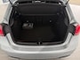 Mercedes-Benz A-klasse 180 Business Solution AMG | Panoramadak | Widescreen | Sfeerverlichting | Achteruitrijcamera | Stoelverwarming |